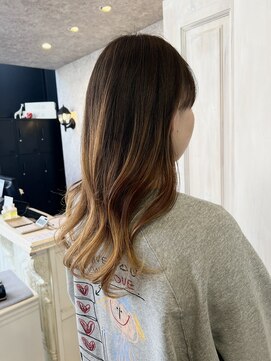 キャアリー(Caary) 福山美容室carry 刈り上げロングバレイヤージュブリーチ20代