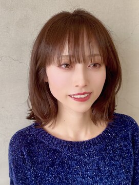 レヴィア(REVIA) レイヤーカット前髪カット髪質改善トリートメント