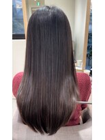 アム 表参道(am)&nbsp;小顔薄めバンググレージュレイヤーロング前髪パーマ黒髪