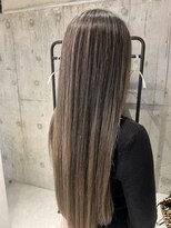 プラスシー(+C)&nbsp;ハイライトを繋げて作る地毛にハイライト/福岡ハイライト