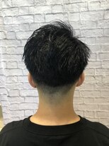 ミーティア バイ クアトロ(Meteor By QUATRO) すっきり刈り上げスタイル