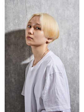 メンズサロンドットリアン(dot. lien) 前下がりマッシュ/ブロンド/センターパート【町田/町田駅】