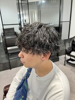 カルロイースタイル(CARLO e-style)&nbsp;波巻きスパイラル刈り上げマッシュ