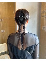 プティリュ(PetitLieu)&nbsp;お呼ばれツインアレンジ