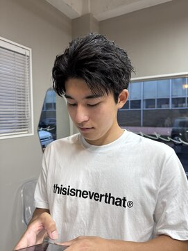 ダイアモンドリリー(Diamond Lily) MEN’S HAIR/ブルーブラック/フェザーパーマ/一宮