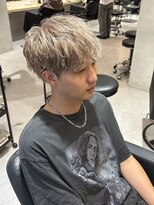 ボンドストーリーホワイト(BondStory White)&nbsp;ホワイトベージュ無造作マッシュ