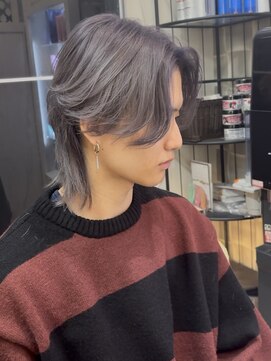 ヘアーグランデシーク(Hair Grande Seeek) フェザーショートウルフミディアムグレージュハイトーンブリーチ