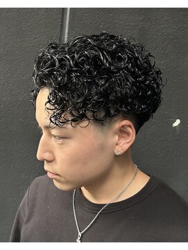 イーラ アメ村店(era) センチパーマ　ツイストスパイラル眉カットメンズパーマ