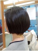 大人　タイト　ショートボブ
