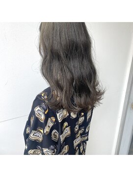 ミント(mint) 【miyu】赤み撃退！外国人風オリーブグレージュカラー