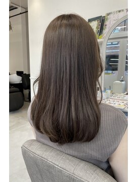 アルト(ALTO) 10代20代30代ナチュラル透明感カラー×大人可愛い内巻きロング