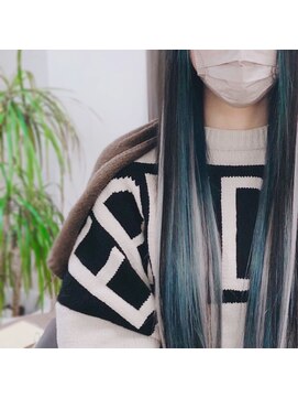 ウルティア(ulutia) ブラック×ターコイズブルー×ホワイトベージュ