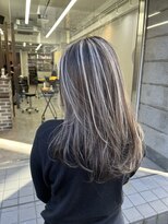 エミーバイモアムー(Emmie byMoremuu)&nbsp;highlight.   (ホワイト　ハイライト)