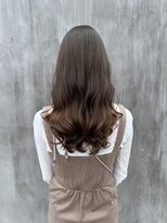 チョビー(Chobii)&nbsp;コテ巻き風パーマレイヤーロングアッシュカラーグレーベージュy1