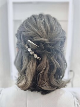アトリエビューティーアミュ(atelier beauty AmU) 結婚式・列席・二次会 お呼ばれハーフアップスタイル