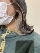 レア 渋谷(Le'a) インナーカラー ホワイトミルクティー