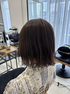 テラス トヨタ(Telasu Toyota) 透明感あるベージュブラウン