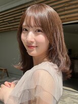 ノイカーム(noi Calm)&nbsp;顔周りレイヤーカットグレージュカラーくびれボブベージュカラー