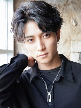 カライング(ing) スーツ短髪ツーブロック束感モテる黒髪シークレットパーマ流行