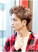 横顔キマるアップバングショート　サイドパート