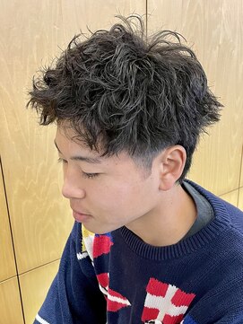 ニアウ 伊勢崎連取店(Niau) 波巻きスパイラルパーマツイストスパイラルパーマシャドウパーマ