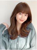 2wayバングでイメチェン！顔まわりレイヤーくびれヘアが人気