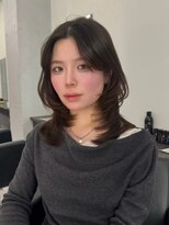 ミニョン(Mi9non) 【似合わせカット】大人可愛いセンターパートレイヤー