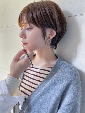 サーカス バイ ビュートリアム 青山(CIRCUS by BEAUTRIUM) 耳かけショートボブ ショートヘア 耳かけショート 前髪あり