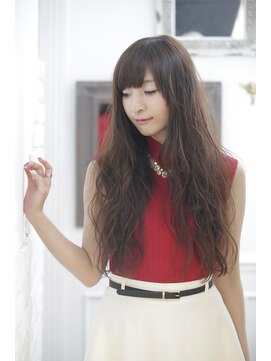 ガランテ(Galante) 大きめウェーブのクセ毛風ロング×ちら見せバング