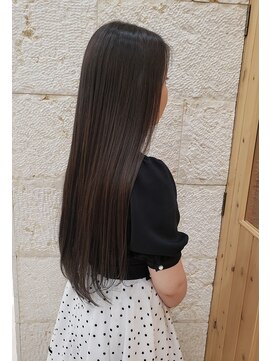 ティンク 横須賀中央(Tink) 艶感のあるカラー