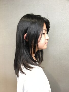 リリ(Liri material care salon by JAPAN) まとまりと艶が綺麗なロングレイヤーデザイン