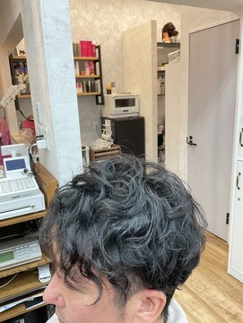 ガーベラ(gerbera) イケメンミディアムショートパーマ