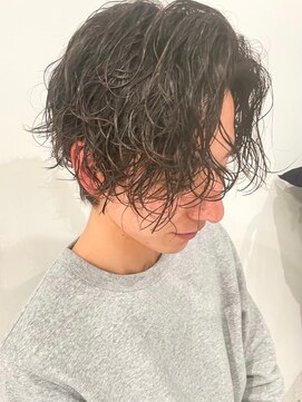 ウェイビーエフティフィフス 横浜西口(WAVEY ft.fifth) 波打ちスパイラルツイストパーマナチュラルツーブロックマッシュ