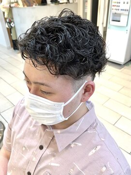 テトラ バイ ネオリーブ 横浜西口店(tetra by neolive) メンズパーマ ショートスパイラルパーマ