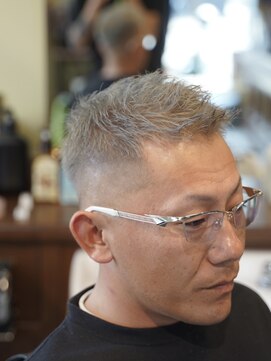 アパッシュ 東光店(Apache) ショートフェザー×グレーカラー