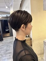 インス(ensue)&nbsp;京都丸みショート刈り上げショートアッシュグレージュショート