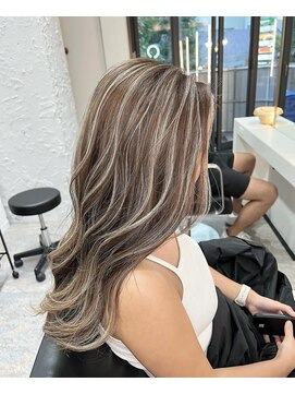 ブレンド 渋谷(BLend) ハイライトブルージュマチルダボブインナーグレージュ前髪