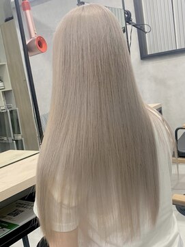 ロウル 渋谷(LOWRL) ホワイトミルクティー/ブリーチ/ダブルカラー