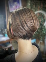 フェニーチェ アヴァンティ インターナショナルヘアサロン(fenice avanti)&nbsp;前下がりショート