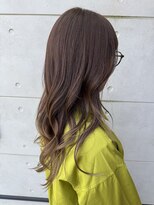 イロハ(iroh)&nbsp;イルミナカラー新色/アース/ロングヘア/バレイヤージュ