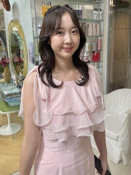 オブヘアージユウガオカ(Of HAIR Jiyugaoka) ハーフツインアレンジ