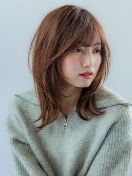 クラゲヘアー　小顔カット　グラデーションベージュ