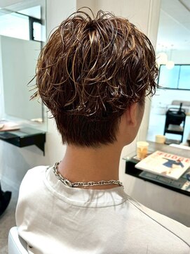 メンズサロンオー 宮崎(Men's salon O.) 刈り上げ ニュアンスパーマ マッシュ メンズショート ハイライト