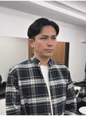 ペタッとする軟毛でも自然なパーマで作れるサイドパートスタイル