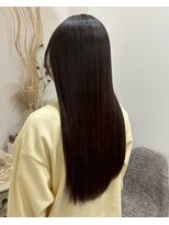 ロッカ(ROCCA)&nbsp;艶感ダークブラウンの美髪ロング