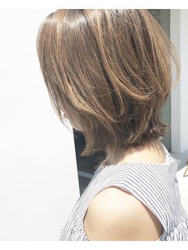 ローザジェルム(ROZA germe) 伸ばしかけボブ