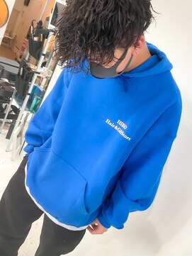 ヒビヲ(HIBIO) 前下がりマッシュ波巻きスパイラルパーマメンズツーブロック横浜