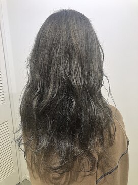 アドラーブル 女池店(adorable) 30代40代乾かすだけ透明感アッシュグレージュ無造作ロング