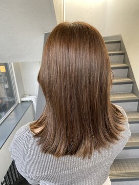 オーパスアミカ(OPUS AMICA) /切りっぱなしロブ×透明感ベージュ