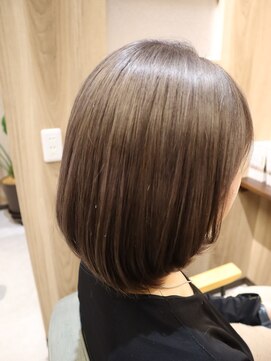 タルテ(talute) グレージュボブ